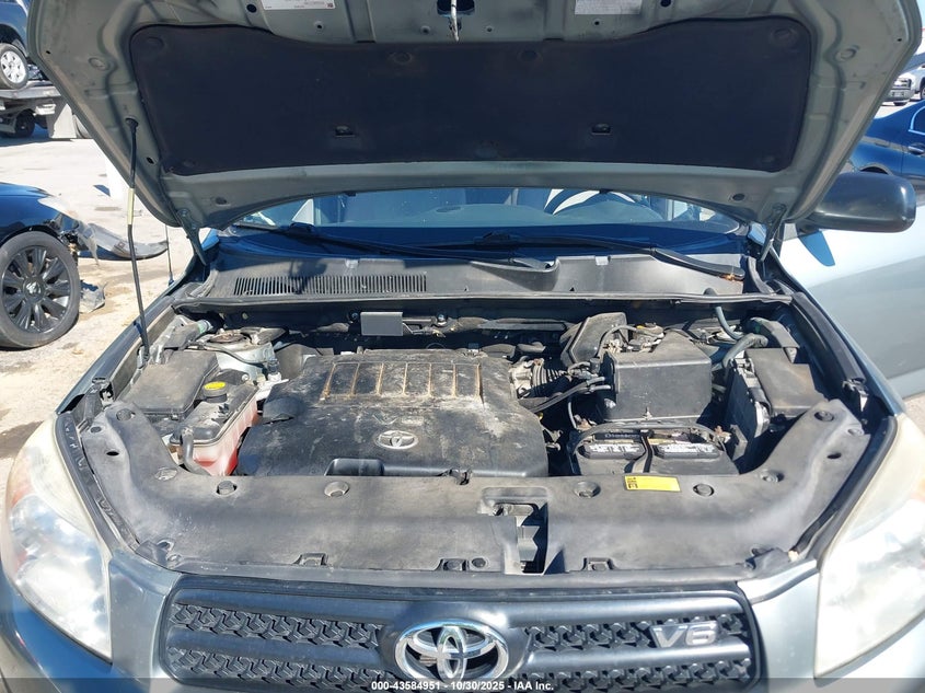 2008 Toyota Rav4 Base V6 VIN: JTMZK33V985016917 Lot: 43584951