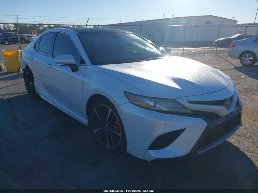 TOYOTA CAMRY XSE