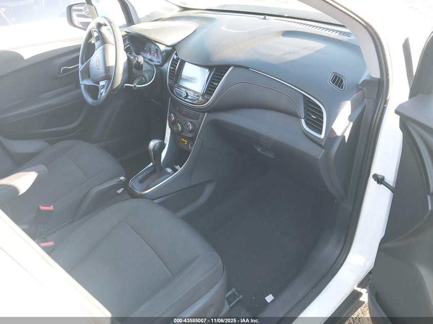 2017 CHEVROLET TRAX LT - 3GNCJPSB3HL141734