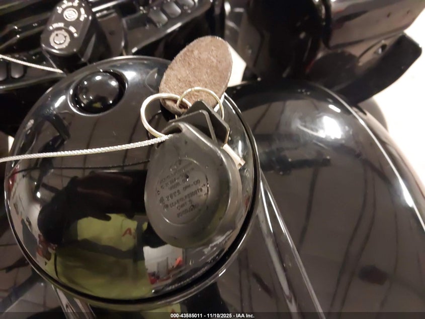 2015 Harley-Davidson Fltrxs Road Glide Special VIN: 1HD1KTM1XFB686014 Lot: 43585011