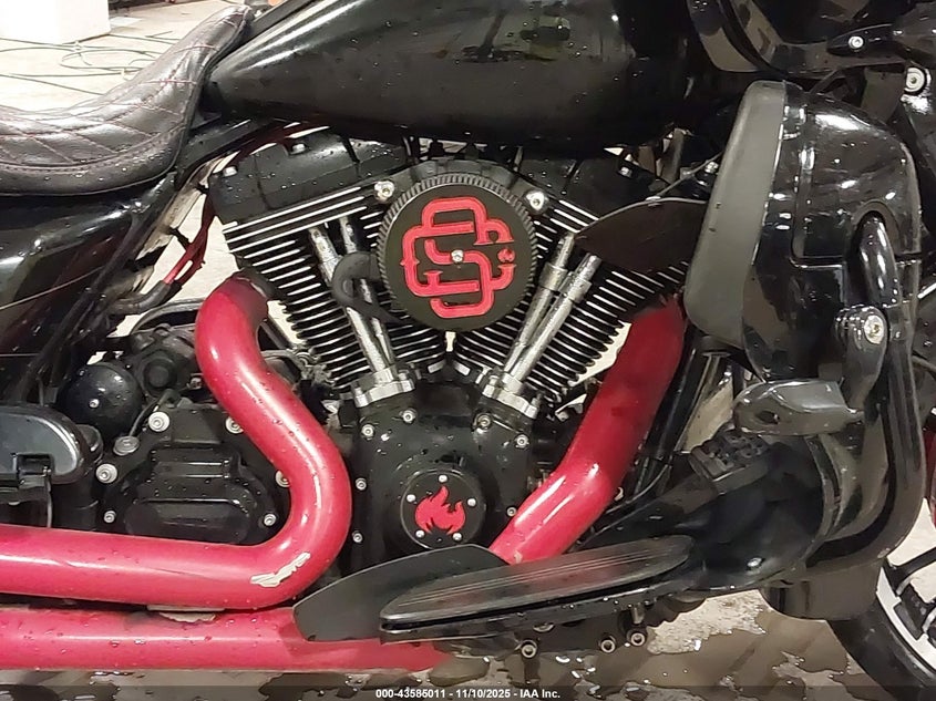 2015 Harley-Davidson Fltrxs Road Glide Special VIN: 1HD1KTM1XFB686014 Lot: 43585011