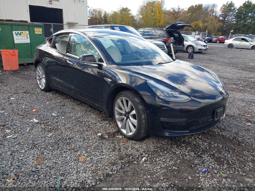 TESLA MODEL 3 LONG RANGE/PERFORMANCE