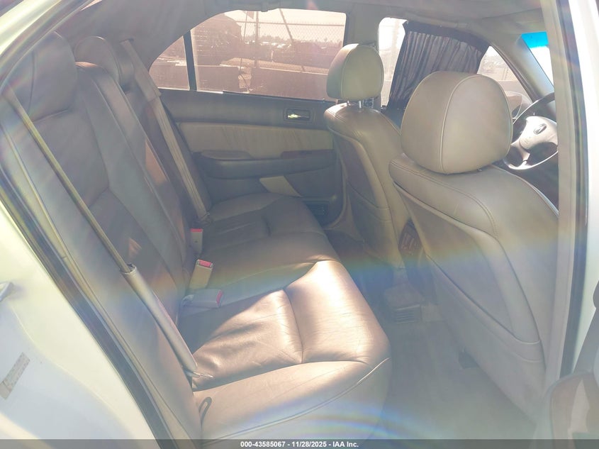 2004 Acura Rl 3.5 VIN: JH4KA96684C001129 Lot: 43585067