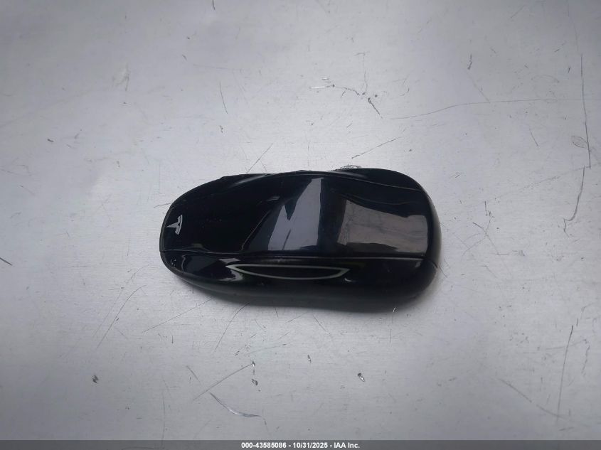 2013 Tesla Model S VIN: 5YJSA1CN8DFP06272 Lot: 43585086