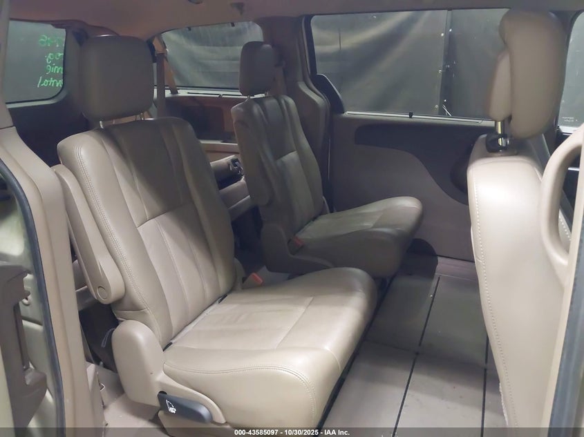 2011 Chrysler Town & Country Touring-L VIN: 2A4RR8DG3BR705171 Lot: 43585097