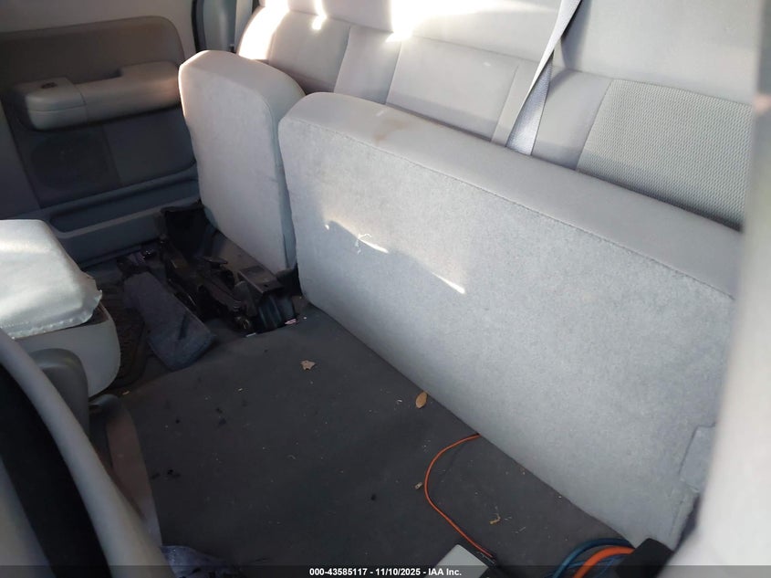 2005 Ford F-150 Lariat/Xl/Xlt VIN: 1FTPX12585NB01273 Lot: 43585117