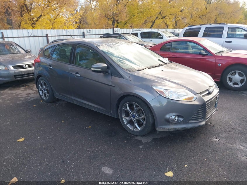 2014 FORD FOCUS SE - 1FADP3K21EL175902
