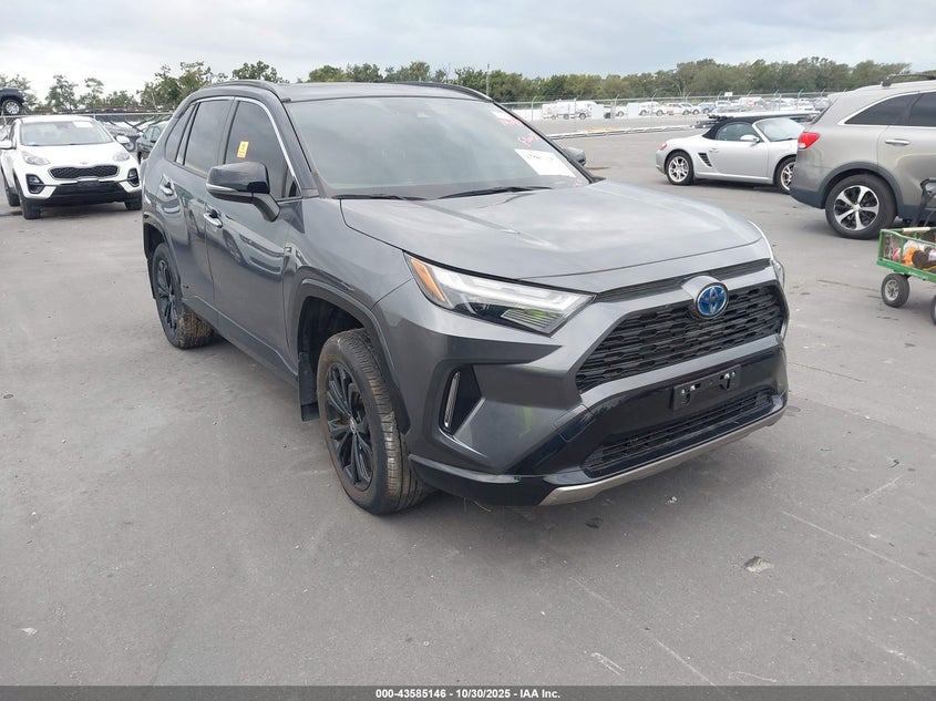 TOYOTA RAV4 HYBRID XSE