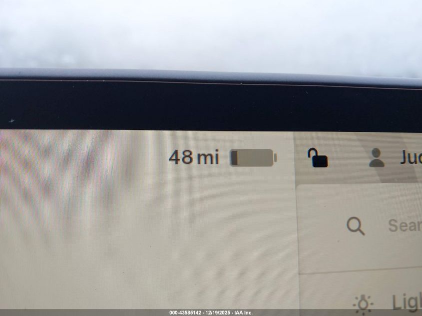 2018 Tesla Model 3 Long Range/Performance VIN: 5YJ3E1EB9JF105735 Lot: 43585142