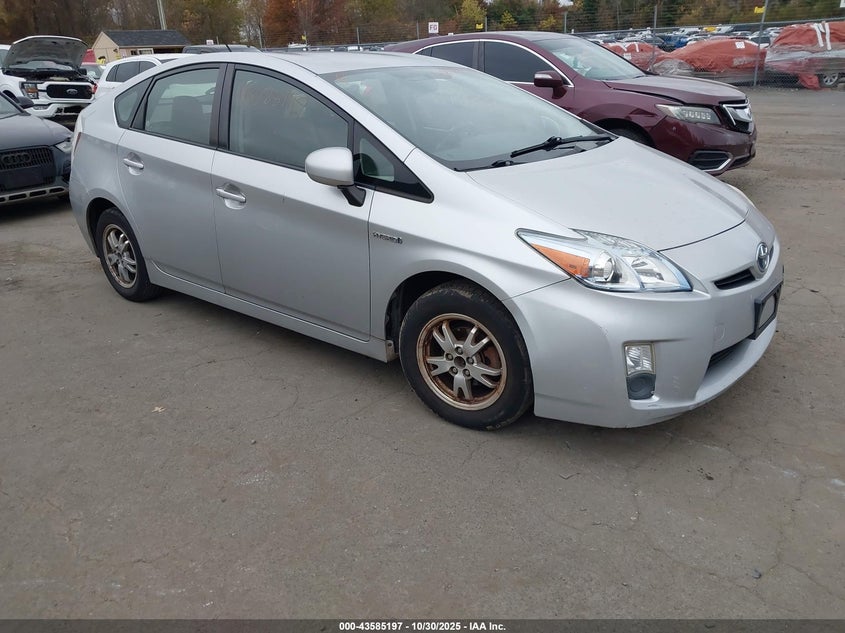 TOYOTA PRIUS THREE