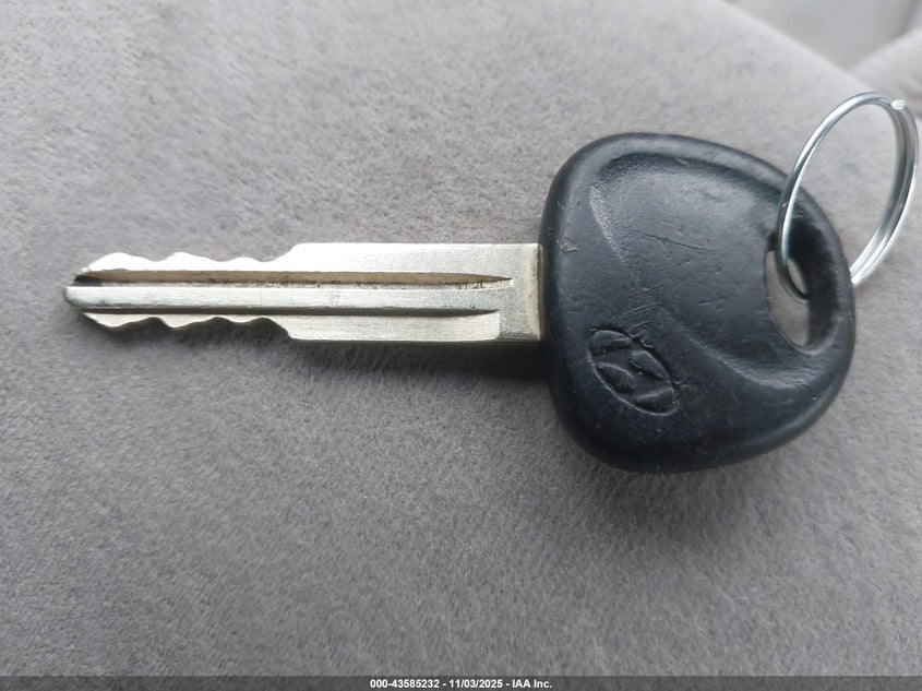 2005 Hyundai Elantra Gls/Gt VIN: KMHDN46DX5U009840 Lot: 43585232