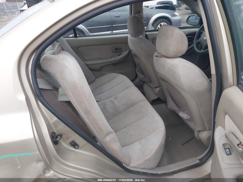 2005 Hyundai Elantra Gls/Gt VIN: KMHDN46DX5U009840 Lot: 43585232