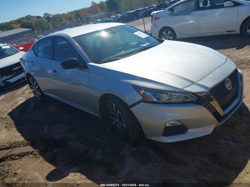 NISSAN ALTIMA SR FWD