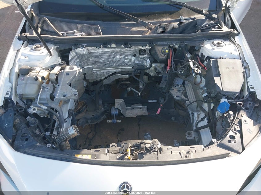 2019 MERCEDES-BENZ A 220 - WDD3G4EB2KW001800