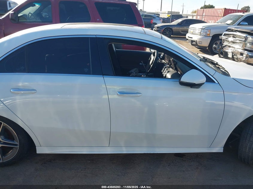 2019 MERCEDES-BENZ A 220 - WDD3G4EB2KW001800