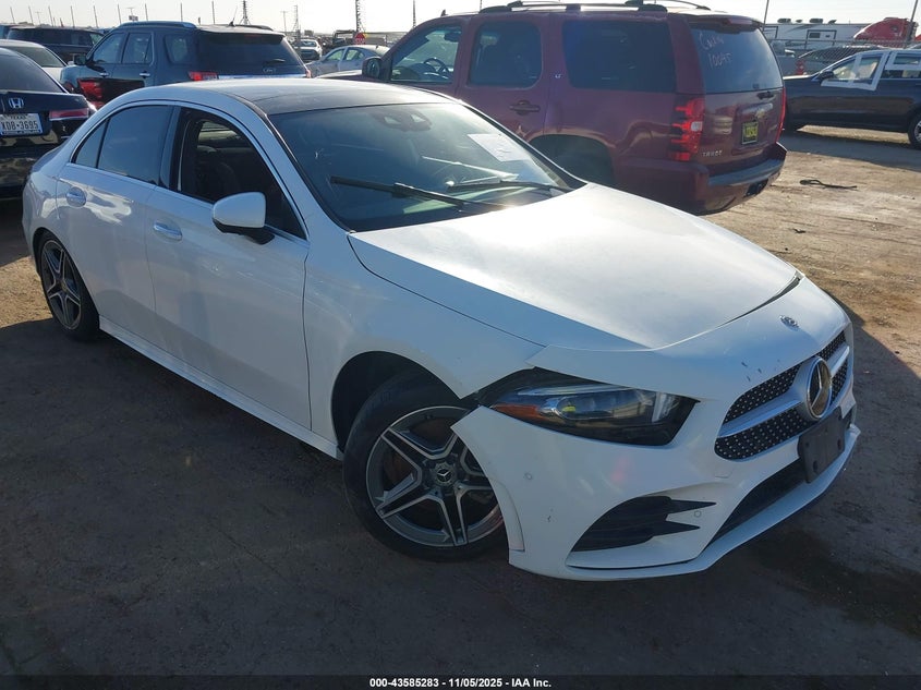 2019 MERCEDES-BENZ A 220 - WDD3G4EB2KW001800