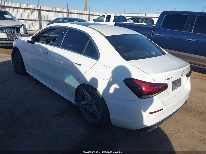 2019 MERCEDES-BENZ A 220 - WDD3G4EB2KW001800