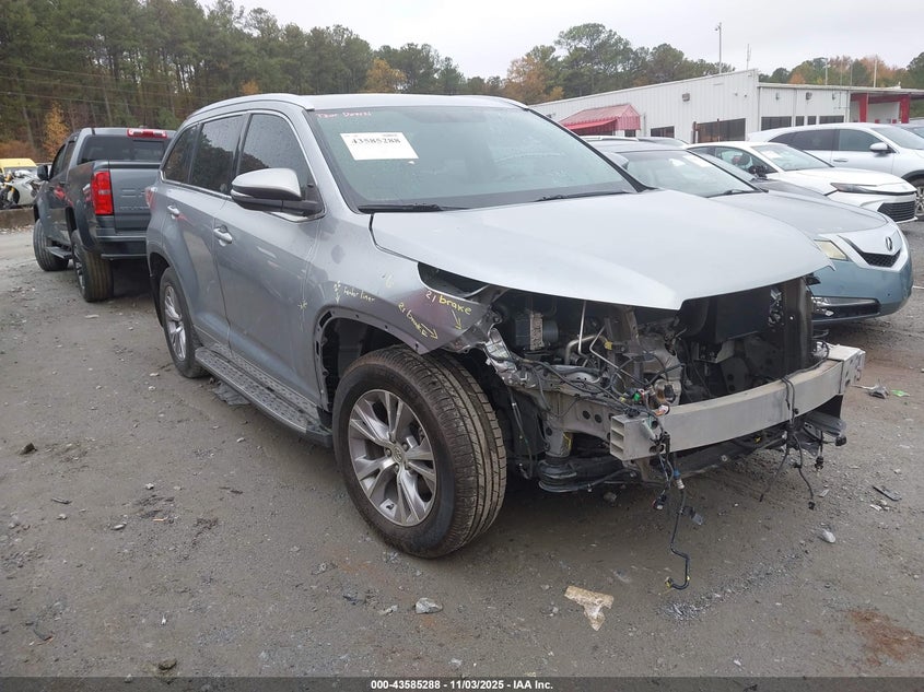 TOYOTA HIGHLANDER XLE V6