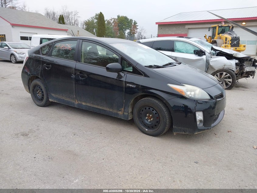 TOYOTA PRIUS V