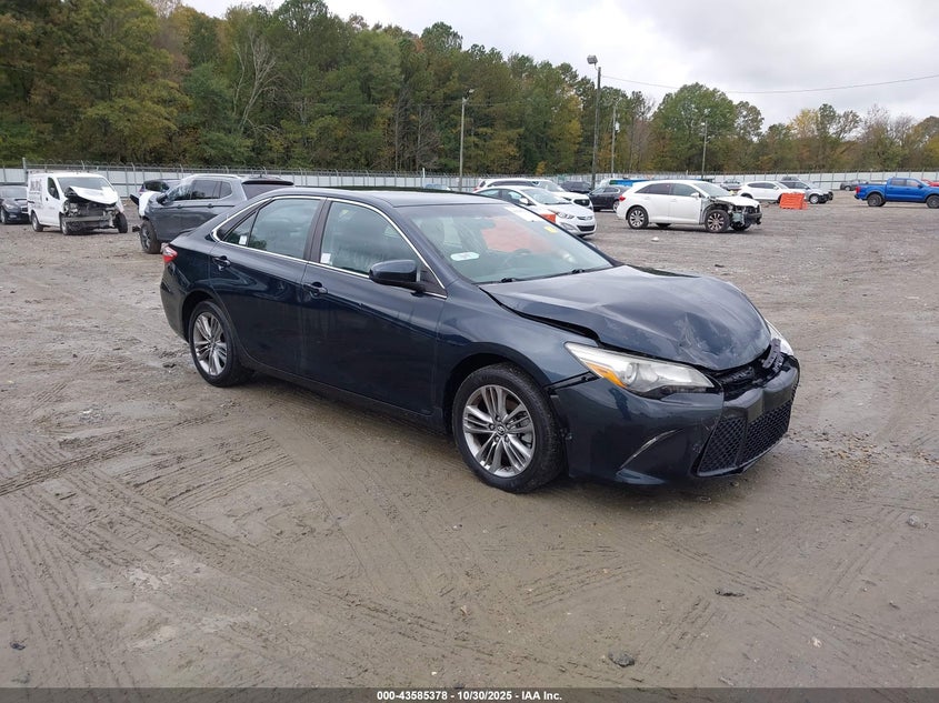 TOYOTA CAMRY SE