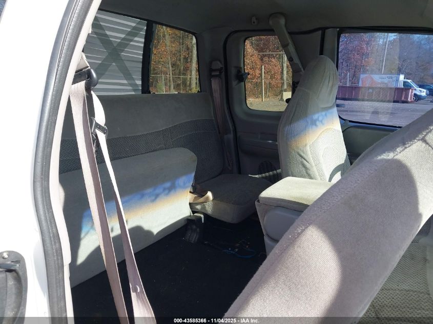 2000 Ford F-150 Lariat/Work Series/Xl/Xlt VIN: 1FTRX18LXYNB45746 Lot: 43585366