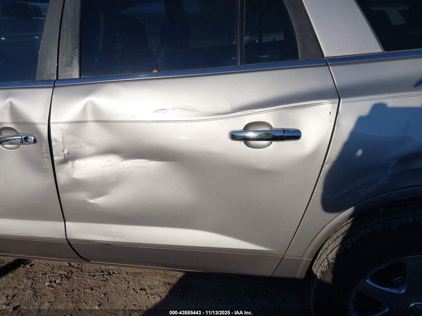 2008 Buick Enclave Cxl VIN: 5GAER23788J165592 Lot: 43585443