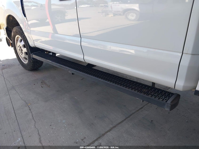 1FT8W3B68JEC70845 2018 FORD F350 photo no. 14