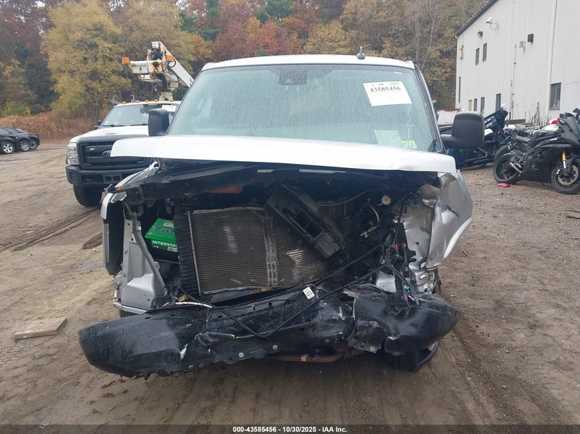 2020 Chevrolet Express Passenger Rwd 3500 Extended Wheelbase Ls VIN: 1GAZGNFP2L1255583 Lot: 43585456