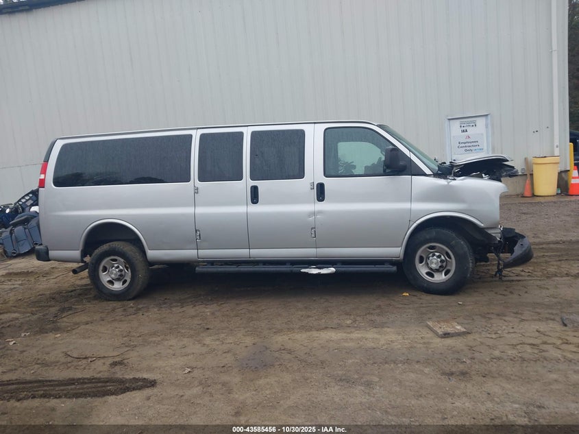 2020 Chevrolet Express Passenger Rwd 3500 Extended Wheelbase Ls VIN: 1GAZGNFP2L1255583 Lot: 43585456