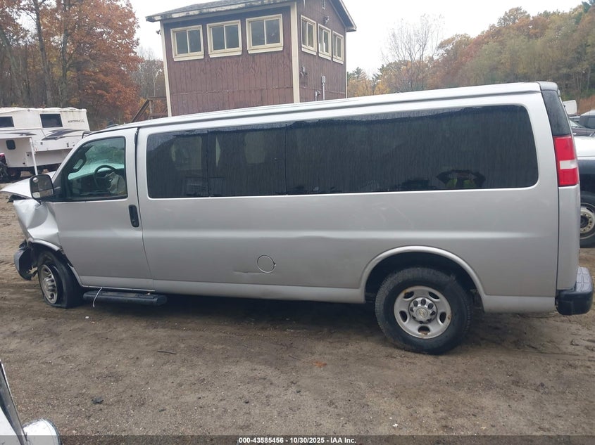 2020 Chevrolet Express Passenger Rwd 3500 Extended Wheelbase Ls VIN: 1GAZGNFP2L1255583 Lot: 43585456