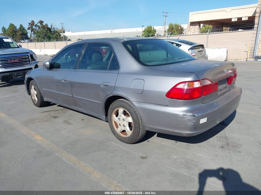 JHMCG668XYC010990 2000 HONDA ACCORD photo no. 3