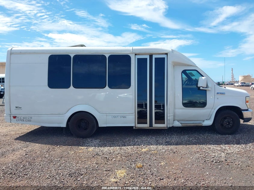 2011 Ford Econoline E350 Super Duty Ctway Van VIN: 1FDEE3FS2BDA24597 Lot: 43585675