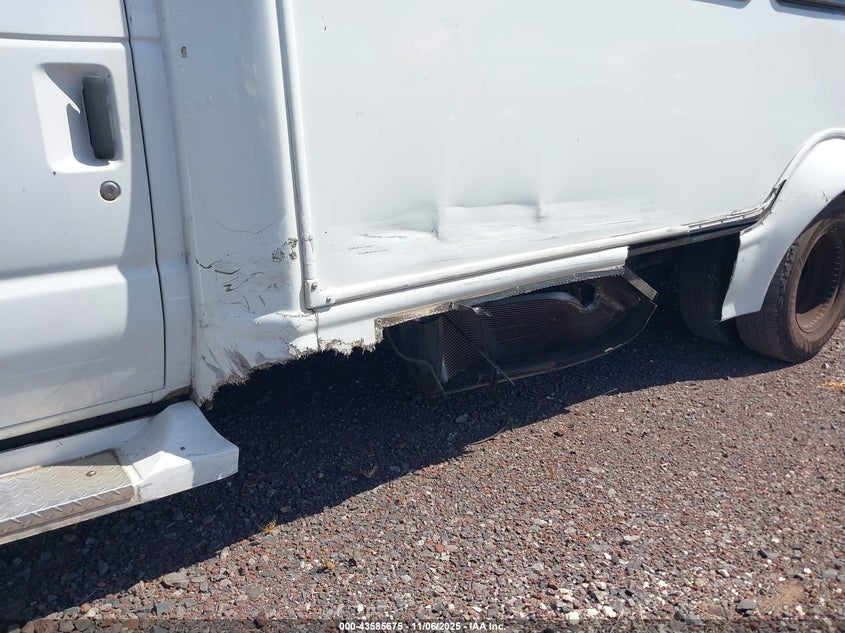 2011 Ford Econoline E350 Super Duty Ctway Van VIN: 1FDEE3FS2BDA24597 Lot: 43585675