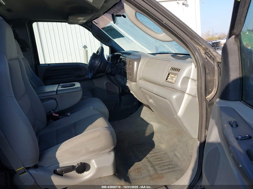 1FTSF31P64EC35175 2004 FORD F350 photo no. 5