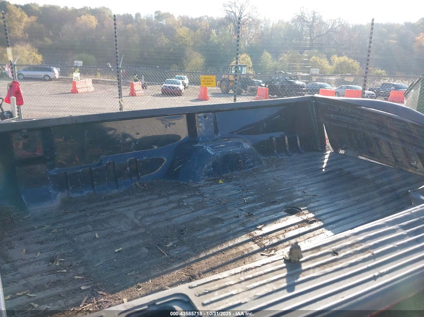 2004 Ford F-350 Xl/Xlt VIN: 1FTSF31P64EC35175 Lot: 43585718