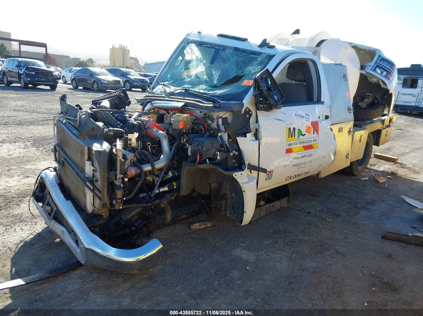 1HTKHPVK8KH306567 2019 CHEVROLET SILVERADO photo no. 2