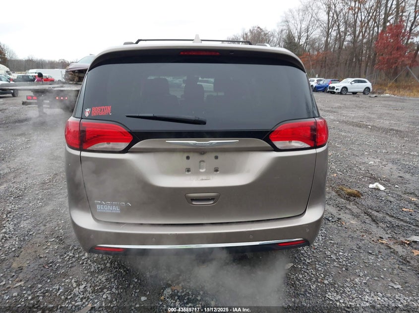 2017 Chrysler Pacifica Touring-L Plus VIN: 2C4RC1EG1HR572612 Lot: 43585717