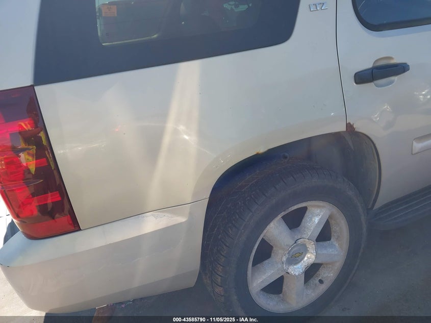 1GNFK13037R100001 2007 CHEVROLET TAHOE photo no. 15