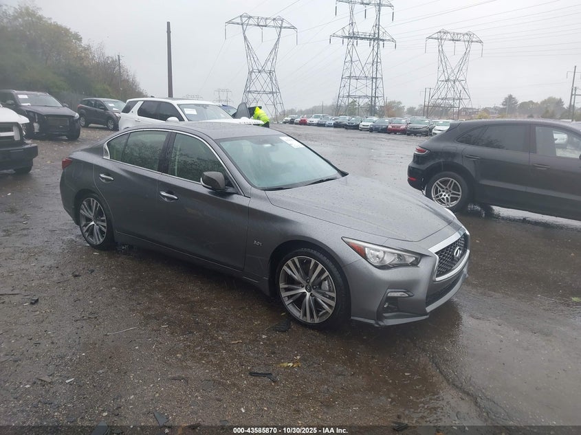INFINITI Q50 3.0T SPORT