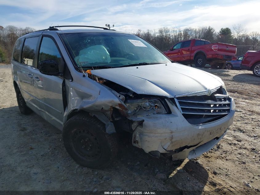 CHRYSLER TOWN & COUNTRY LX