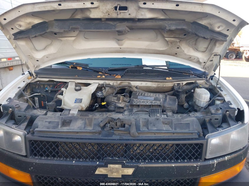 2018 Chevrolet Express Cutaway Work Van VIN: 1GB0GSFG7J1271469 Lot: 43586021