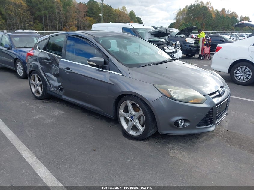 FORD FOCUS TITANIUM