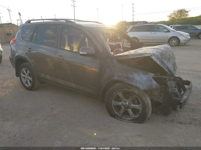 TOYOTA RAV4 LIMITED V6