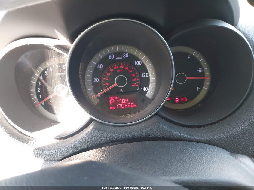 2011 Kia Forte Ex VIN: KNAFU4A22B5399633 Lot: 43586096