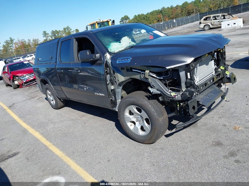 1C6RRFBG4SN640252 2025 Ram 1500 Big Horn Crew Cab 4X4 6'4 Box auction photo 1