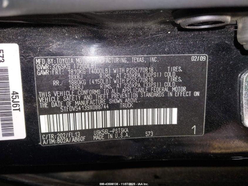 2009 Toyota Tundra Grade 5.7L V8 VIN: 5TFDV54139X088744 Lot: 43586138