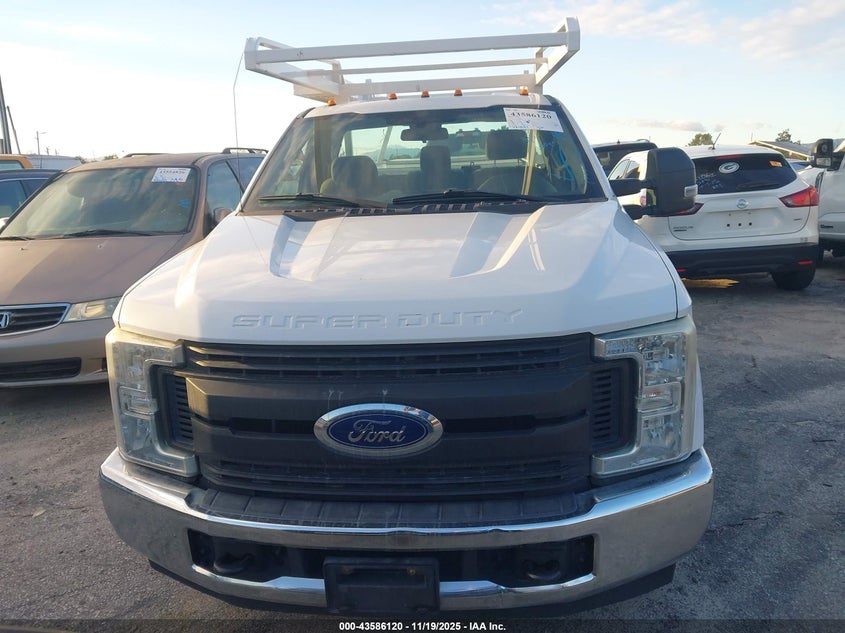 2017 Ford F-350 Chassis Xl VIN: 1FDBF3E61HEB53745 Lot: 43586120
