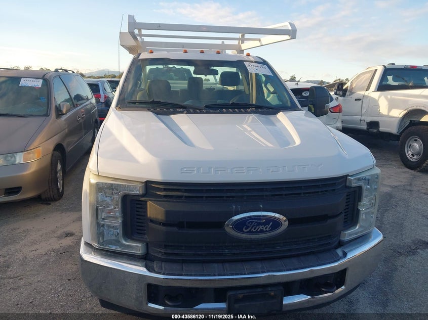2017 Ford F-350 Chassis Xl VIN: 1FDBF3E61HEB53745 Lot: 43586120