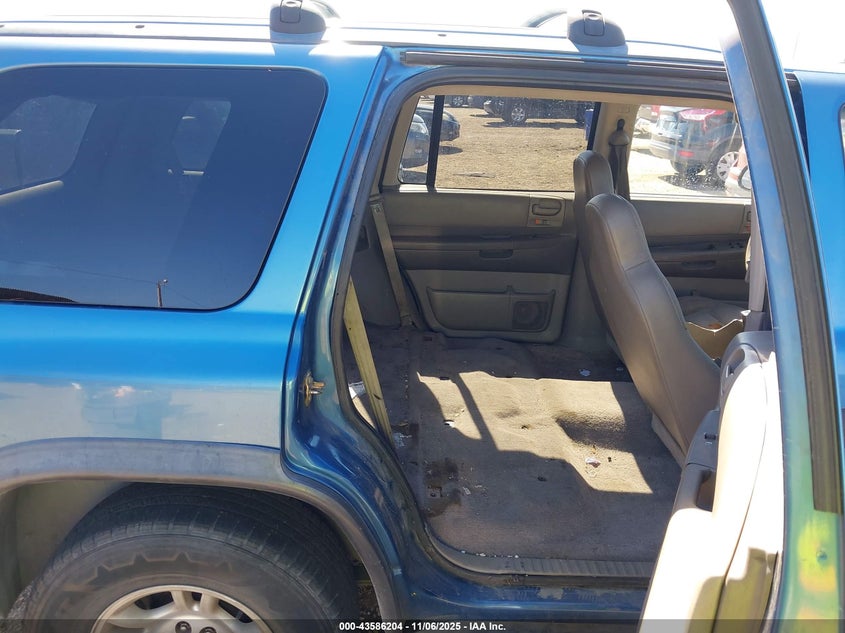 2003 Dodge Durango Sport/Sxt VIN: 1D4HR38N13F589073 Lot: 43586204