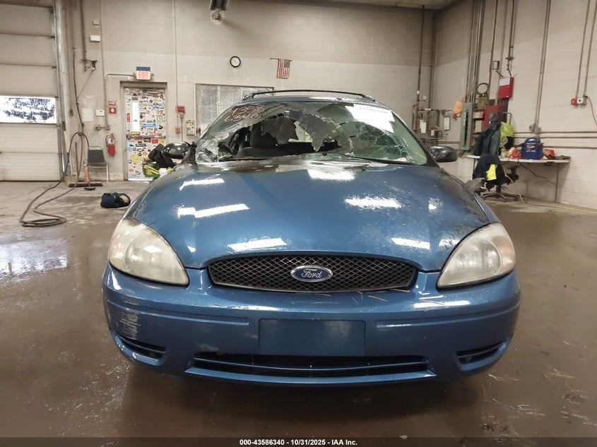 2004 Ford Taurus Se VIN: 1FAHP58U44A172735 Lot: 43586340